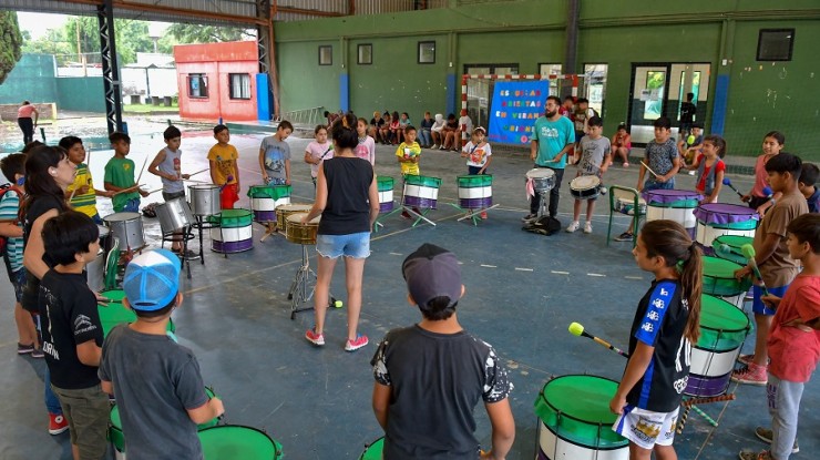 "Caja de Resonancia", taller de percusión 